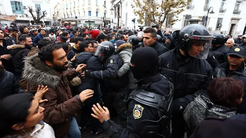 Tunus'ta muhalefet yürüyüşü: Hayat pahalılığına karşı ses yükseliyor