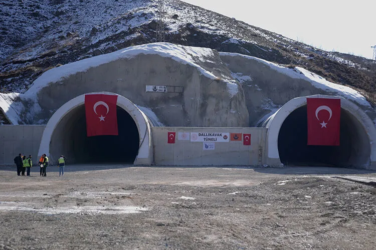 Erzurum-Bingöl arası yol uzunluğu 1,5 kilometre kısalacak