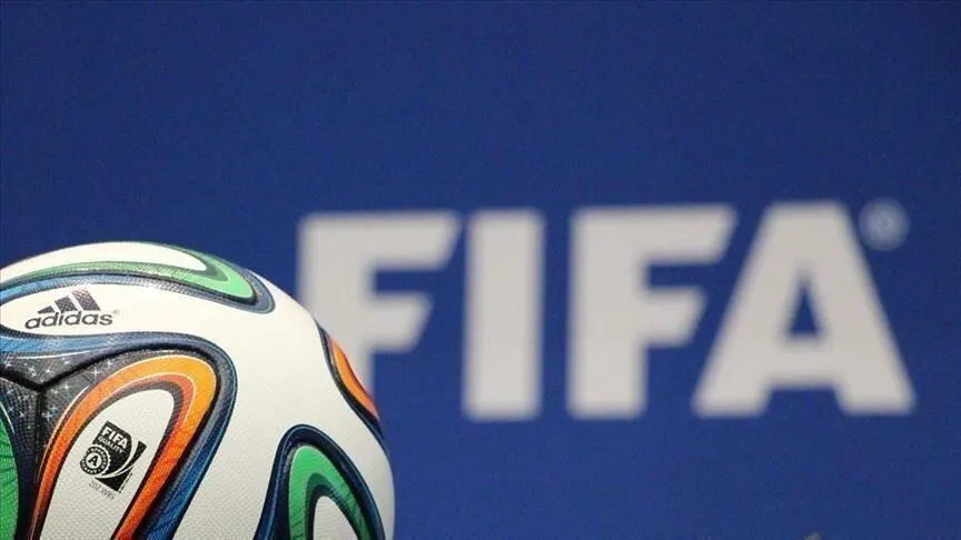 FIFA'nın ceza yağmuru: 4 oyuncu saha dışına çıkacak