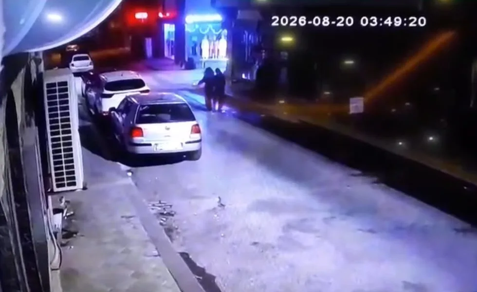 Kocaeli'de cesetleri bulunan kardeşlerin son yürüyüşü kaydedildi
