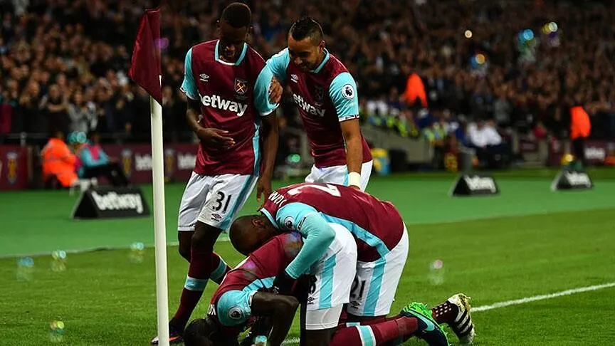 West Ham, saygılı tezahürat çağrısında bulundu