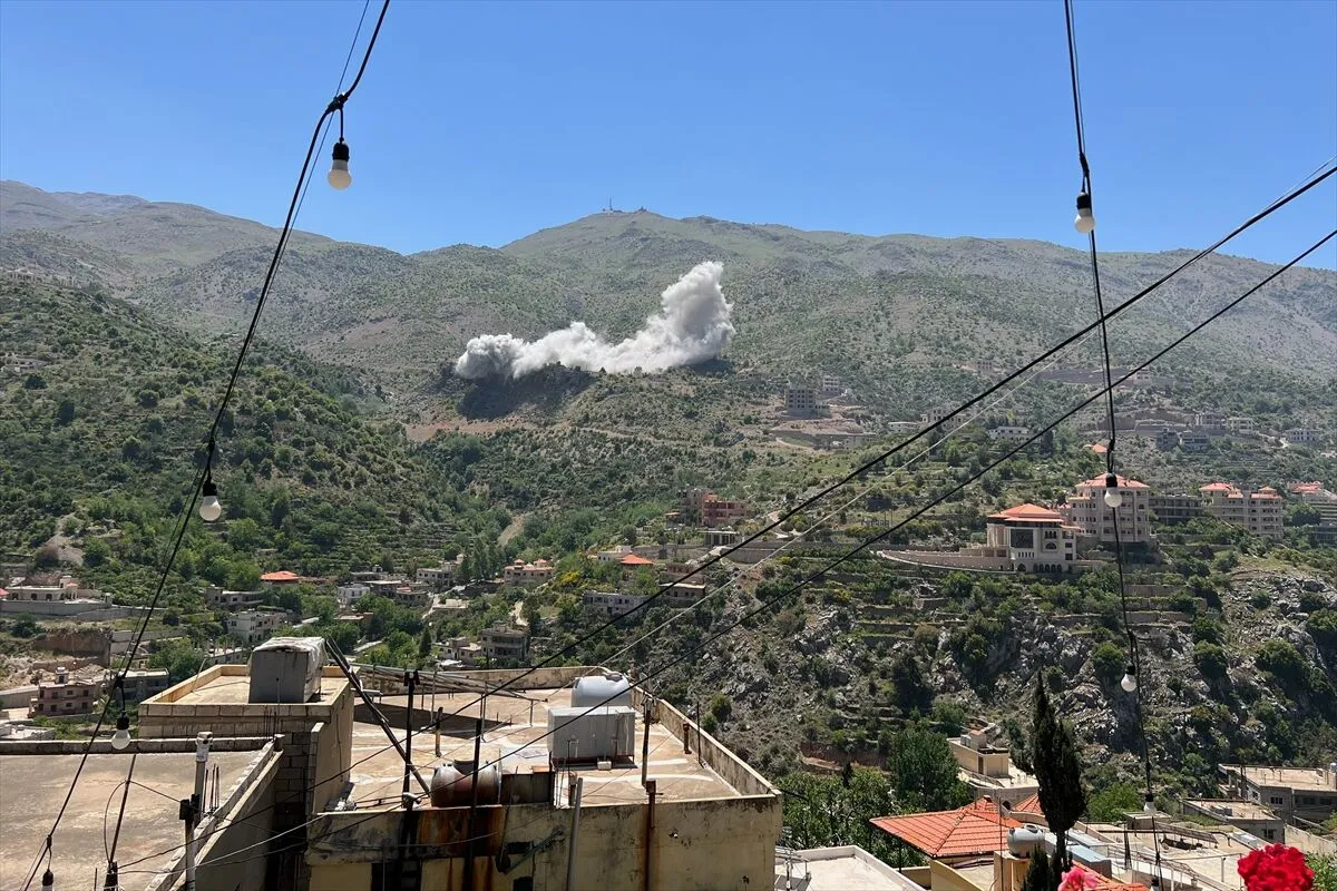 İsrail'in Lübnan'a yönelik bombardımanı yoğunlaşıyor