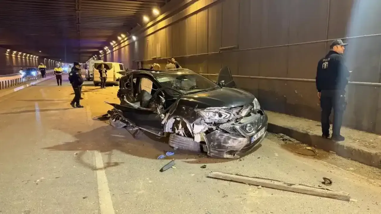 Adana'da cip sürücüsü kalabalığa dalarak 4 kişiyi yaraladı