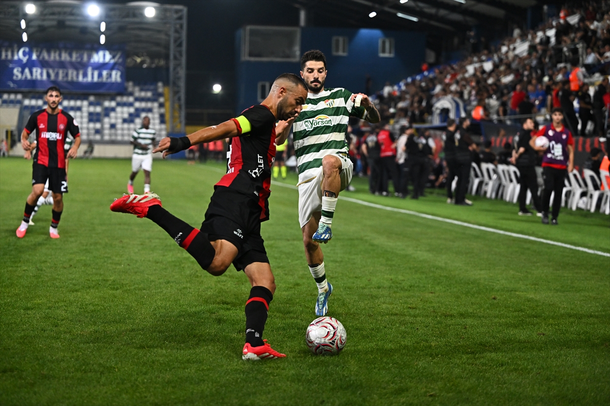 Karagümrük, Bursaspor'u yendi: İki golle üç haftayı kapattı
