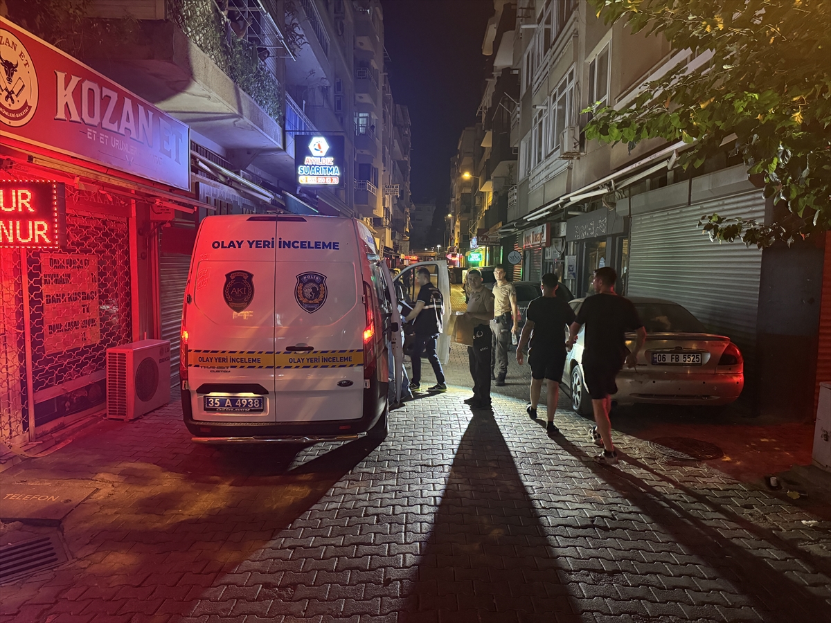 Karşıyaka'da silahlı çatışma: 5 kişi hastaneye kaldırıldı