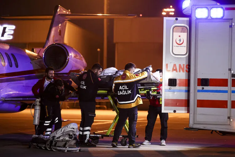 Özel ambulansla İstanbul'a ulaştırılan Meriç, entübe edildi