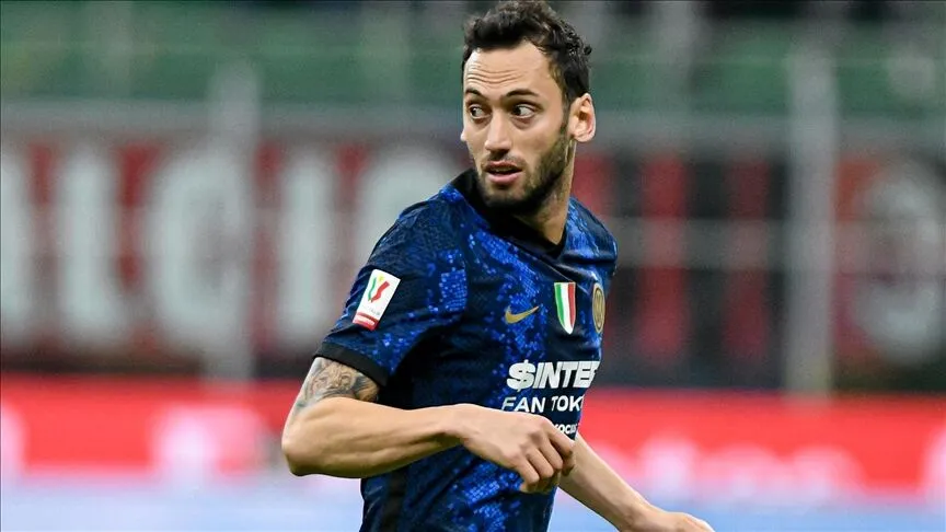Inter, Hakan Çalhanoğlu'nun golüyle öne geçti