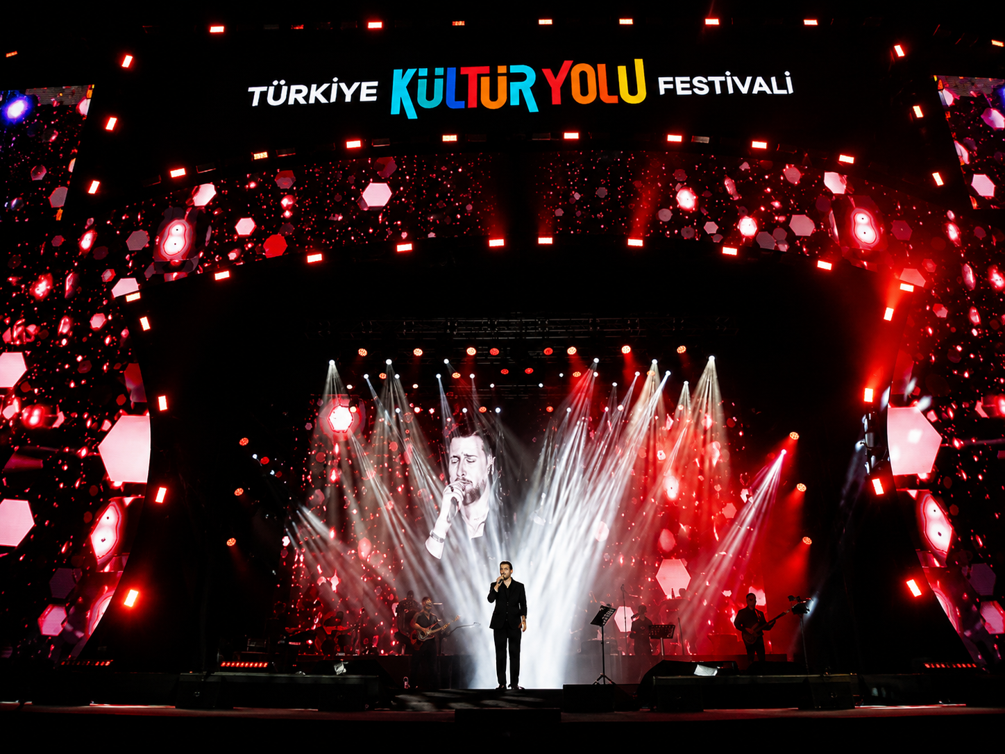 Murat Boz'dan unutulmaz konser: Erzurum coştu