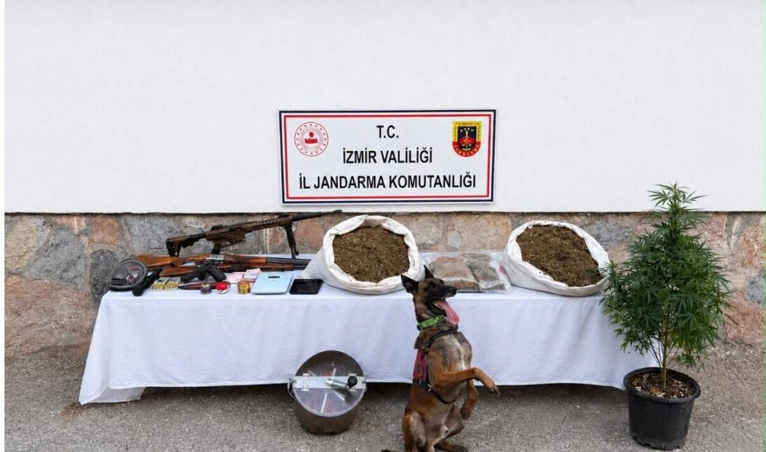 Urla'da uyuşturucu çetesi çökertildi: 7 gözaltı