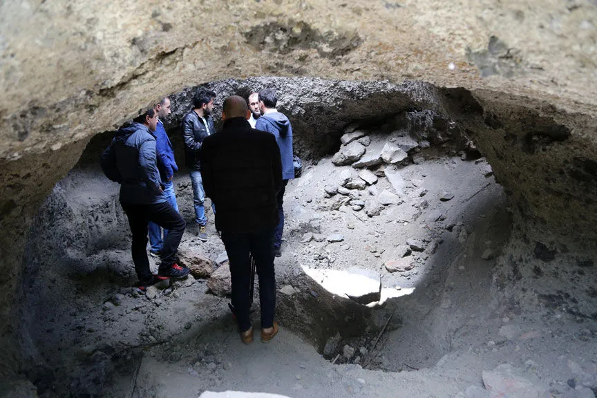 Erzurum'daki kaya mezarları turizme kazandırılıyor