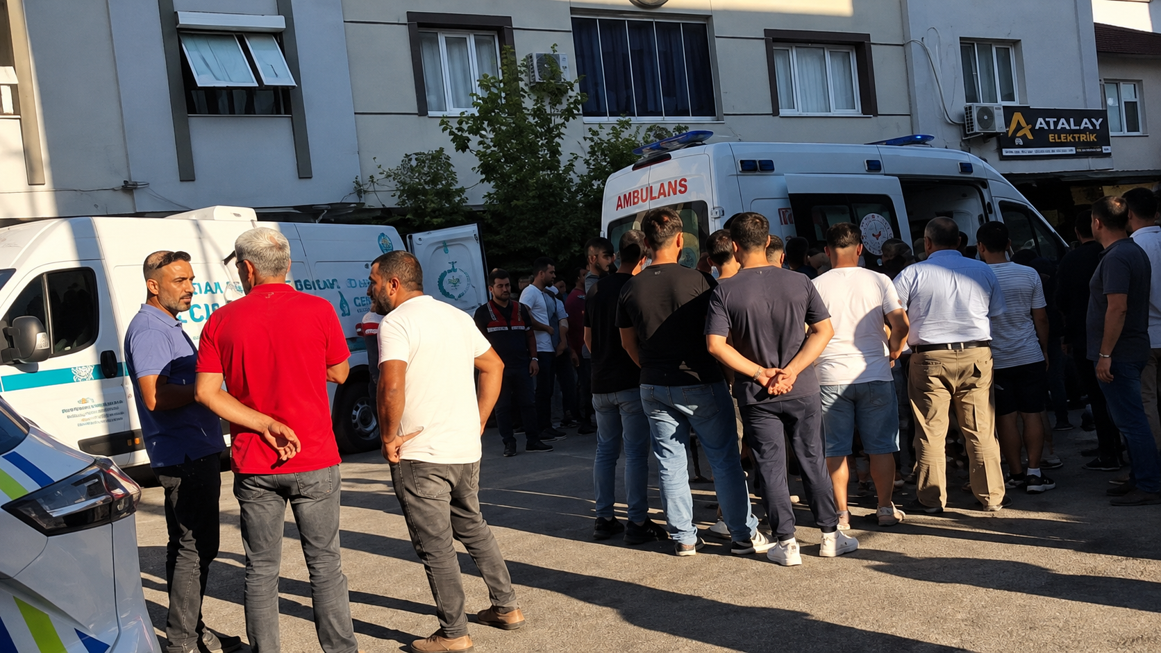 Manisa'da berber dükkanında gerçekleşen saldırıda 2 ölü