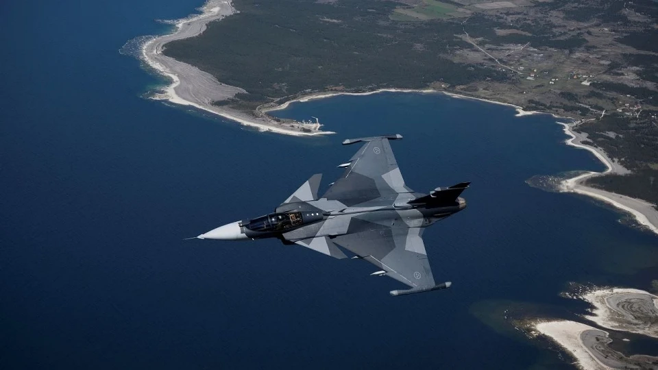 Macaristan'da Gripen tipi savaş uçağı düştü