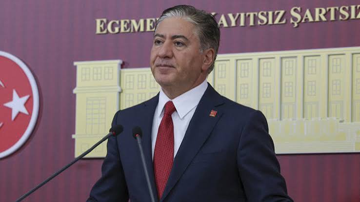 YENİ Partili Murat Emir’den Aziz İhsan Aktaş davası tepkisi: “Asıl hukuk cinayeti burada”