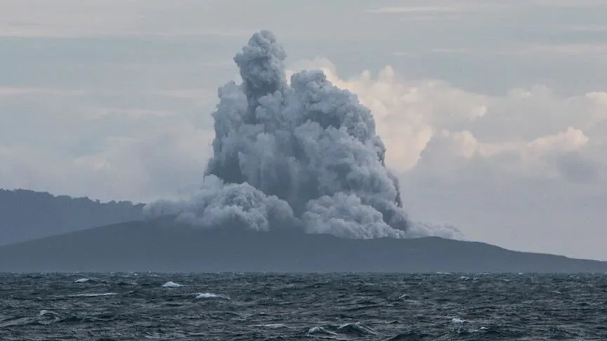 Anak Krakatau Yanardağı'nda dört patlama meydana geldi