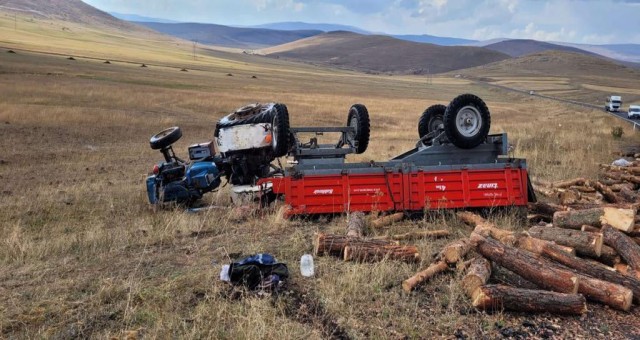 Ardahan'da uçuruma devrilen traktörün sürücüsü yaşamını yitirdi