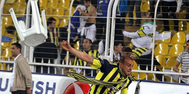 İzmir'de taraftar gruplarına dev operasyon! 51 kişi tutuklandı