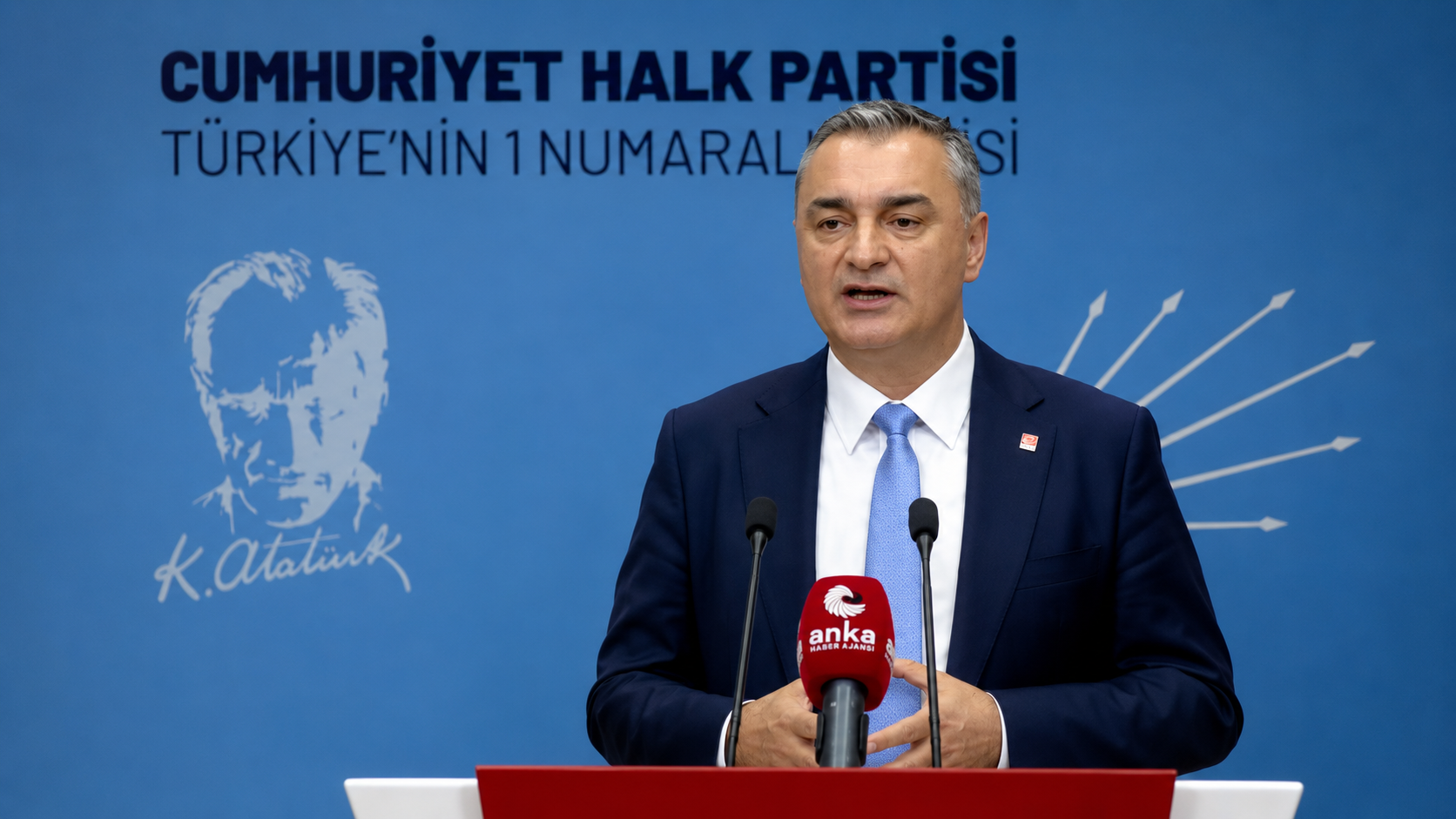 CHP’de Özgür Özel gerilimi: “Tacizden vazgeçsin”