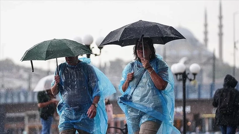 Meteoroloji'den yeni uyarı: İstanbul ve Ankara dahil 62 ilde sağanak bekleniyor