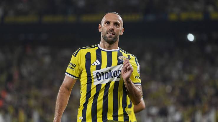 Fenerbahçe Lyon deplasmanında fırtına gibi: İlk yarıda 2 gol
