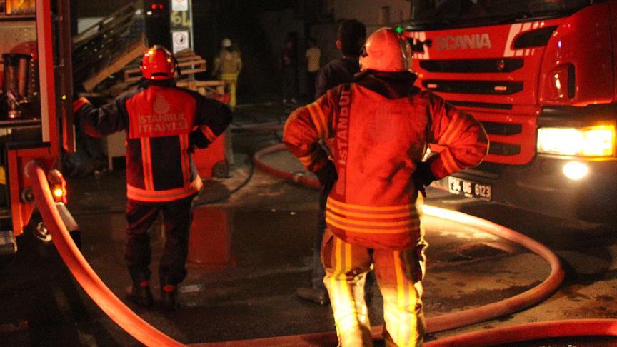 Ayvalık'ta korkutan yangın! 7 kişi tahliye edildi