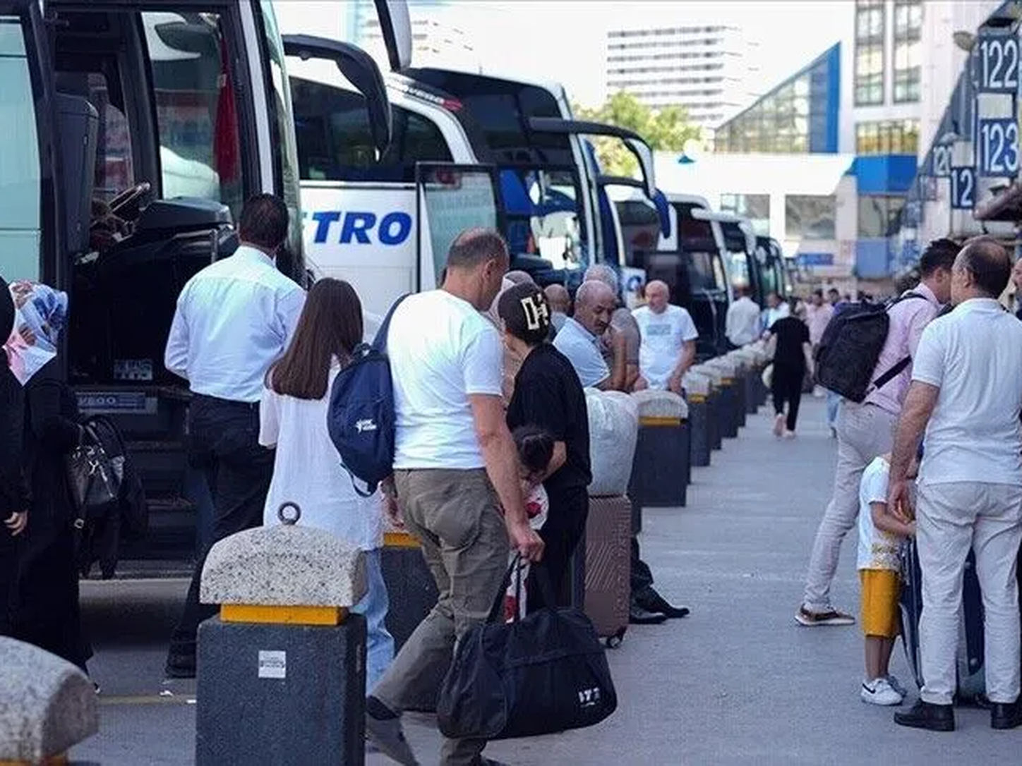 Okullar açılıyor, otobüslerde yoğunluk başlıyor