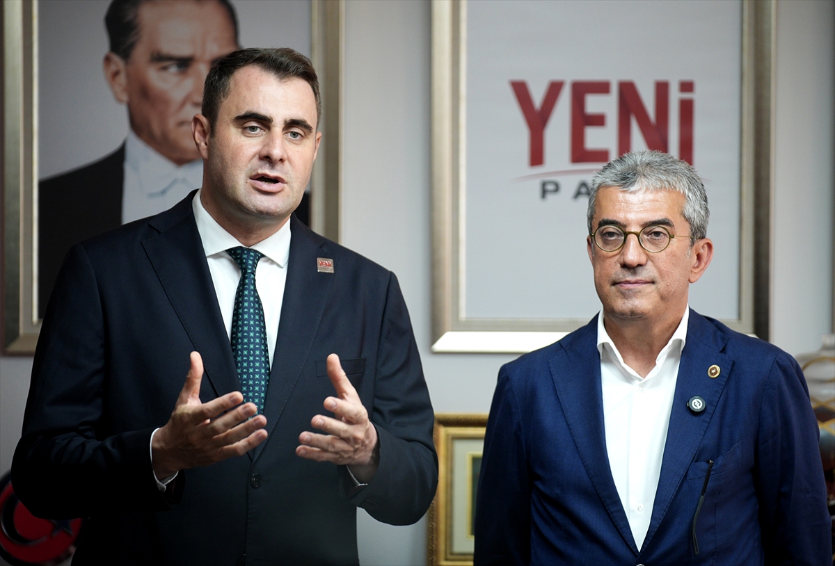 Yeni Parti Grup Başkanvekili Günaydın İzmir'de konuştu
