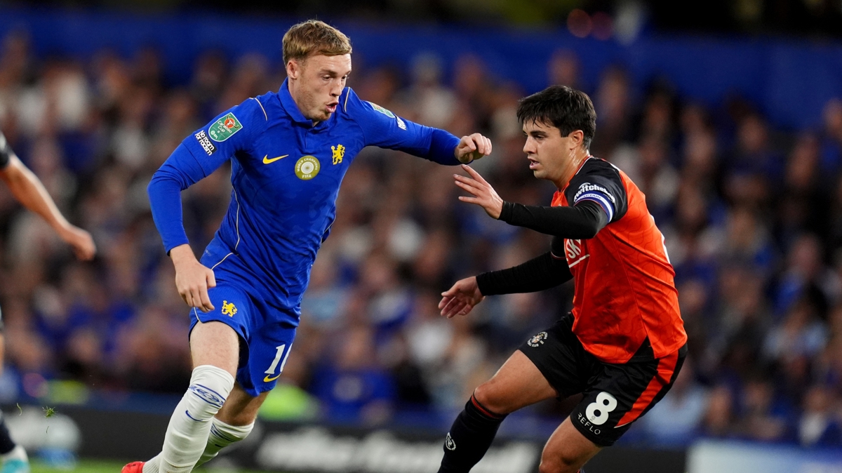 Chelsea, Luton'u mağlup ederek kupada tur atlattı