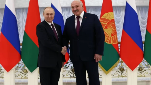 Putin ve Lukaşenko, ilişkileri güçlendirmek için bir araya geldi
