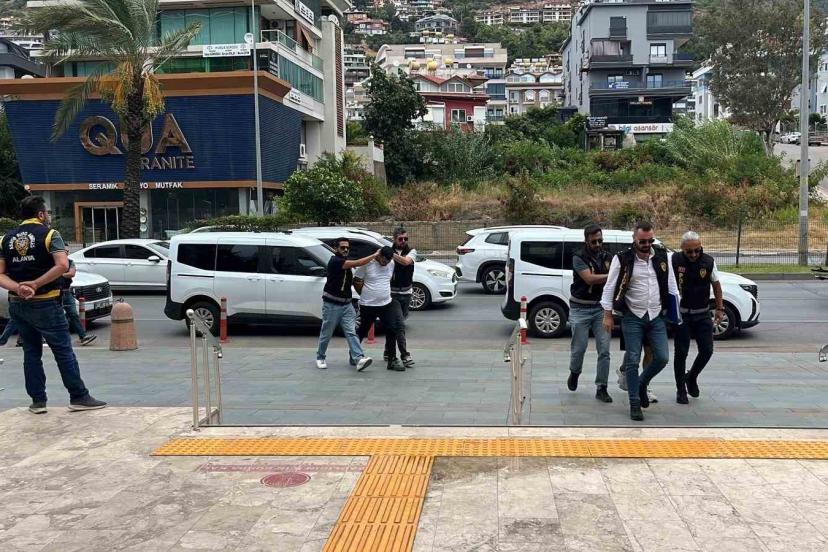 Alanya'da soygun sonrası 3 şüpheli tutuklandı