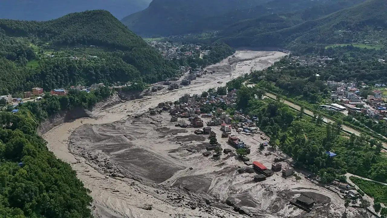 Nepal'deki sel felaketinde can kaybı 7'ye yükseldi