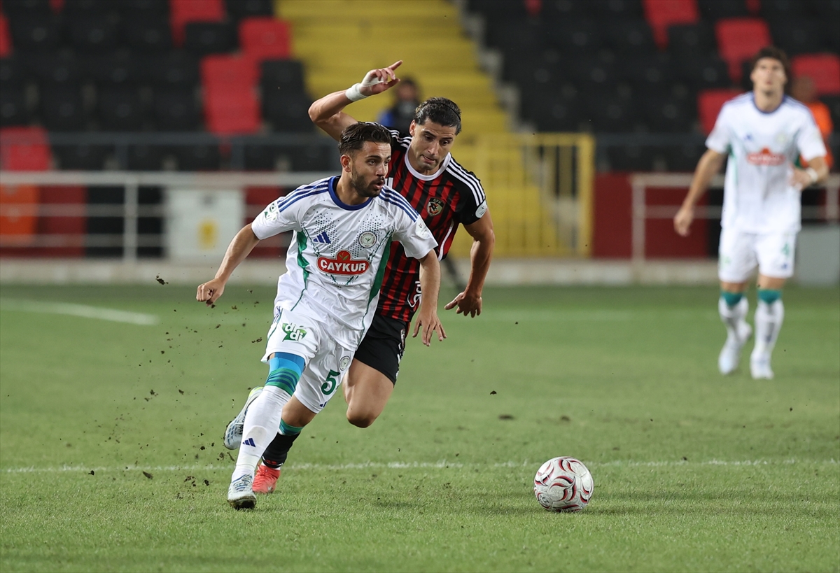 Rizespor, Gaziantep'i devirdi: İki gollü galibiyet