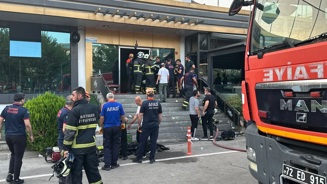 Batman’daki spor salonu yangınında 2 kişi hayatını kaybetti