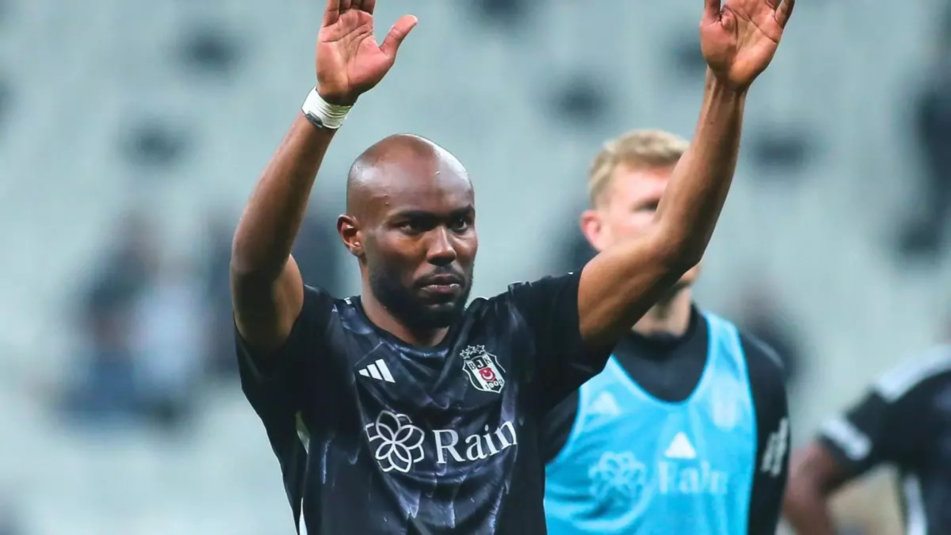 Beşiktaş’ta bir günde ikinci ayrılık! Al Musrati ile yollar ayrıldı