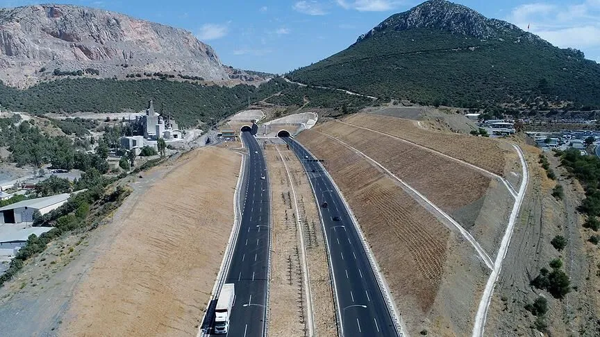 Yola çıkacaklar dikkat! O güzergahlarda ulaşım kontrollü sağlanıyor