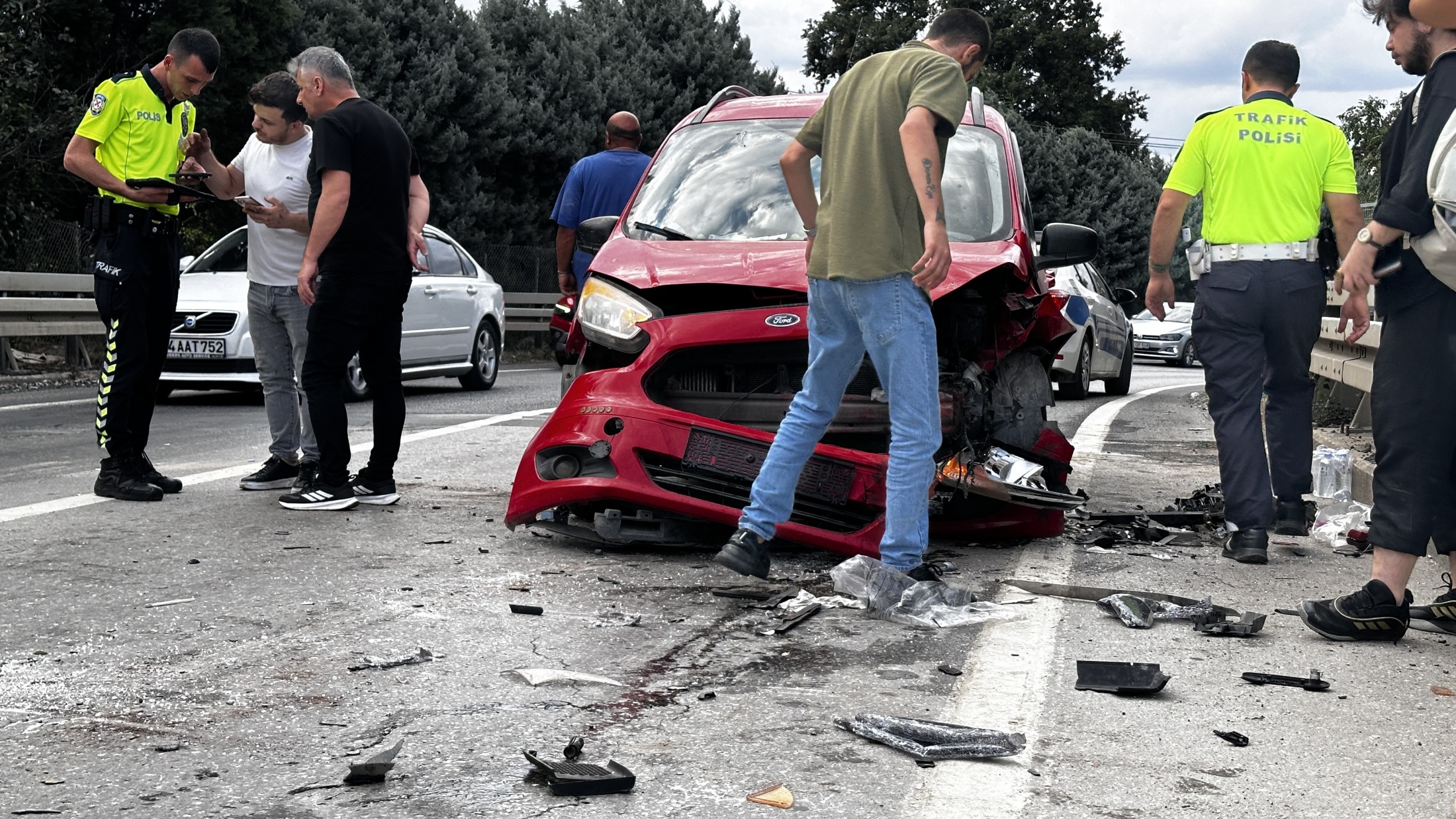 Karabük'te motosiklet kazasında 5 kişi hastaneye kaldırıldı