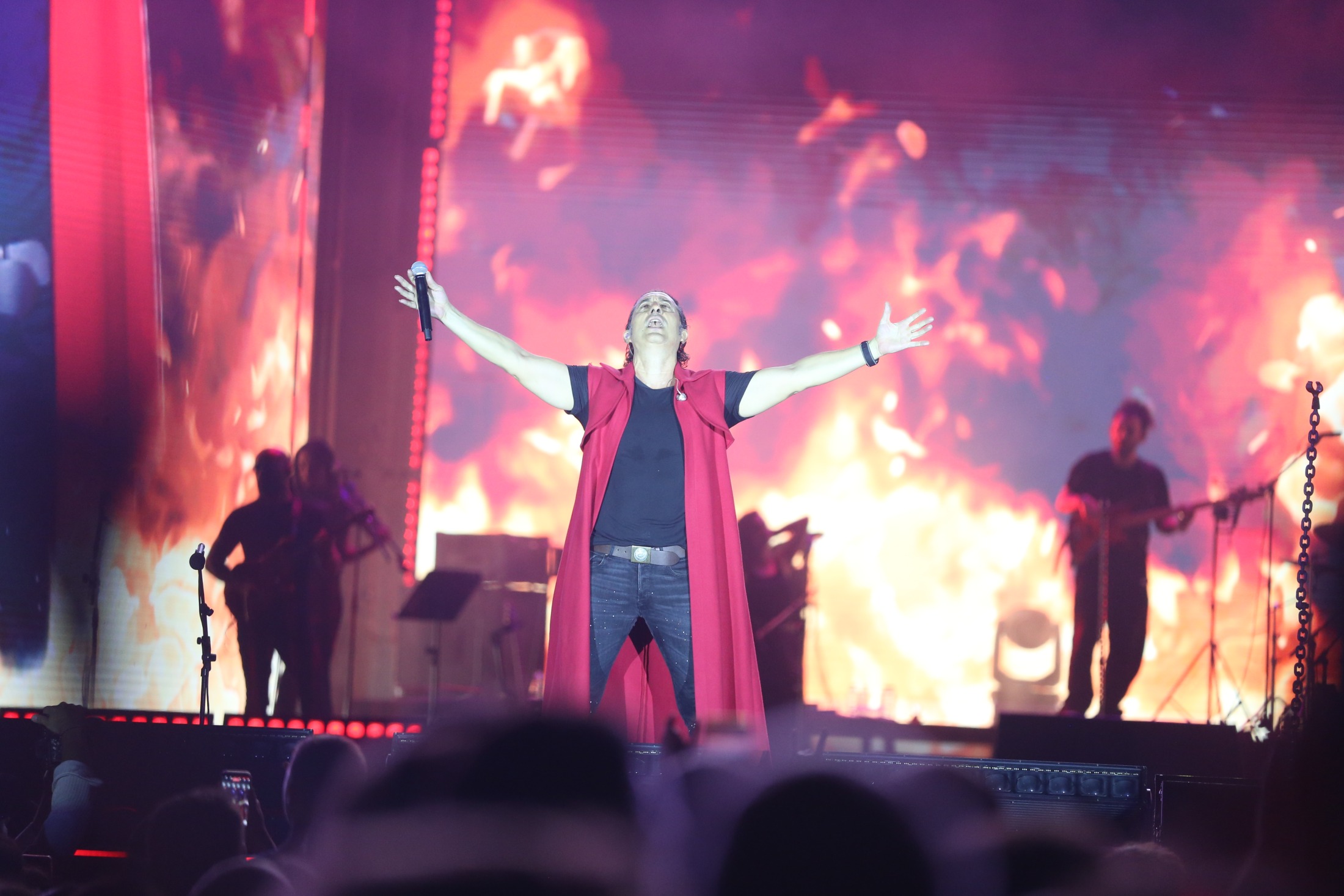 Kıraç, Altınordu'da sahne alarak festivale damga vurdu