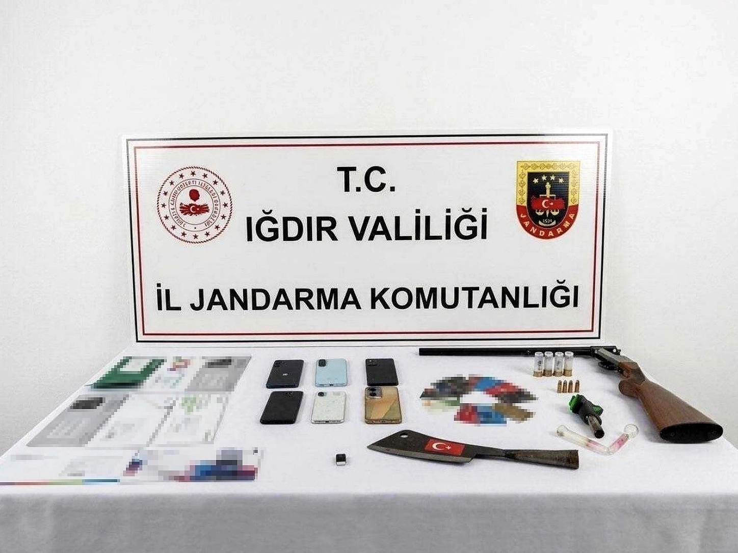 Iğdır’da siber suç operasyonu: 5 şüpheli tutuklandı