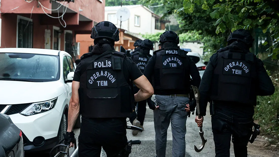 Erzincan'da aranan 22 kişi emniyetin operasyonuyla yakalandı