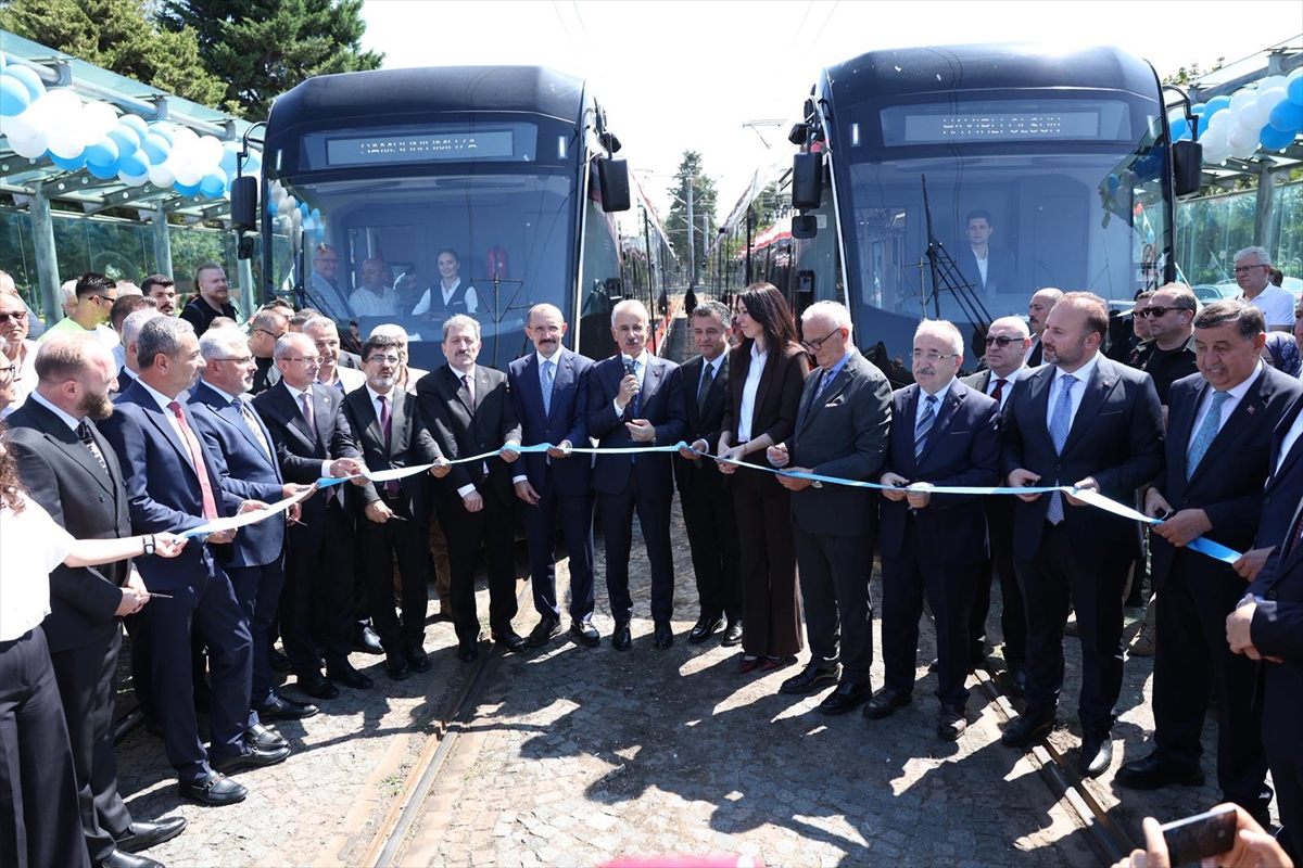 Samsun'da yerli ve milli iki yeni tramvay hizmete girdi