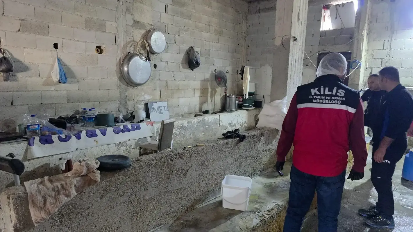 Kilis’te peynir imalathanesinde hijyen skandalı