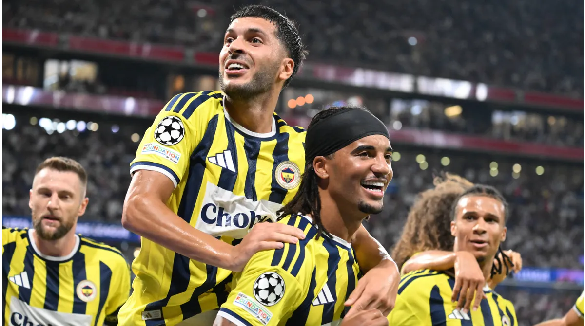 Fenerbahçe’nin Avrupa kadrosu belli oldu! Yıldızlar listede
