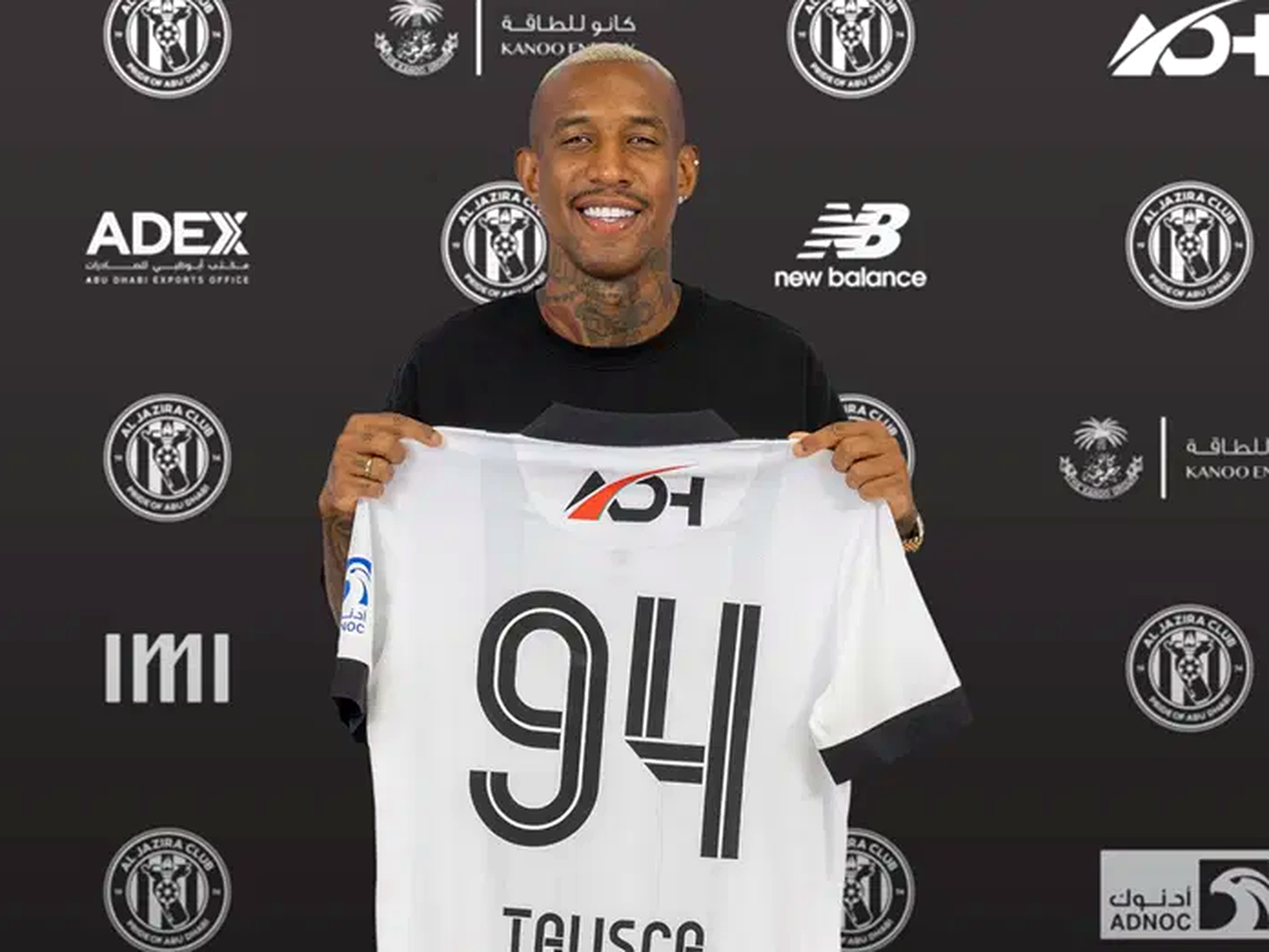 Talisca için yeni sayfa: Al Jazira ile imzaladı