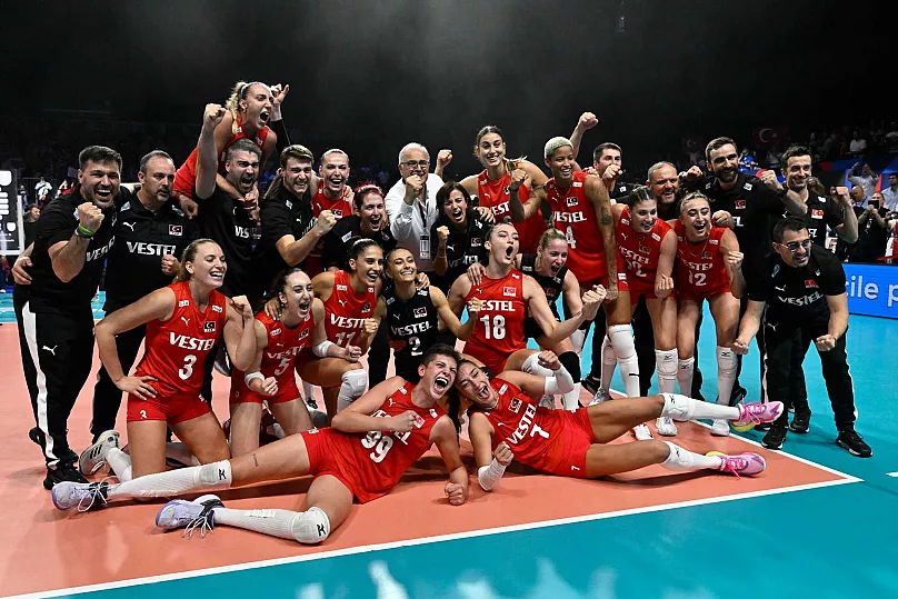 Avrupa finaline bir adım kaldı! Filenin Sultanları Sırbistan karşısında