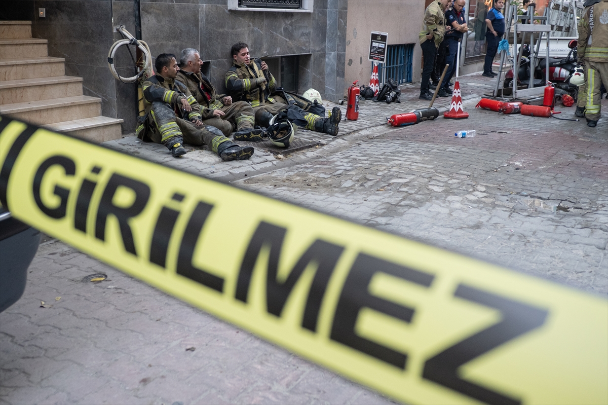 Bakırköy'de otel yangını: 12 yaralı, 7 kişi kurtarıldı