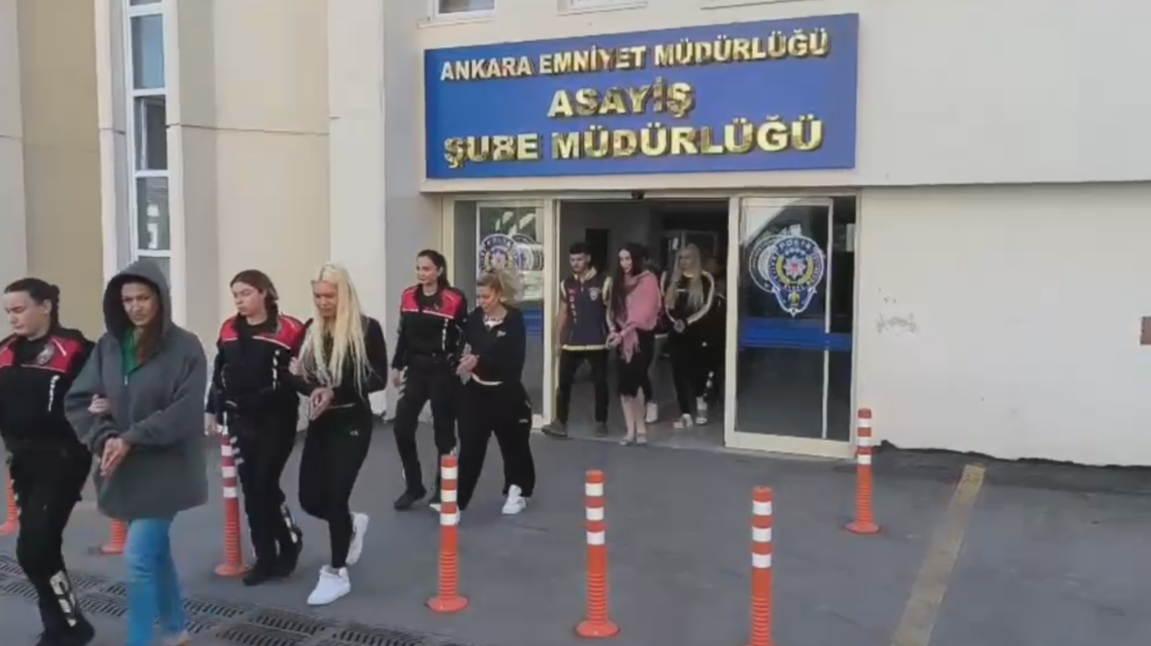 Müstehcenlik operasyonunda Tuğba Ekinci’nin de aralarında bulunduğu 4 şüpheli tutuklandı