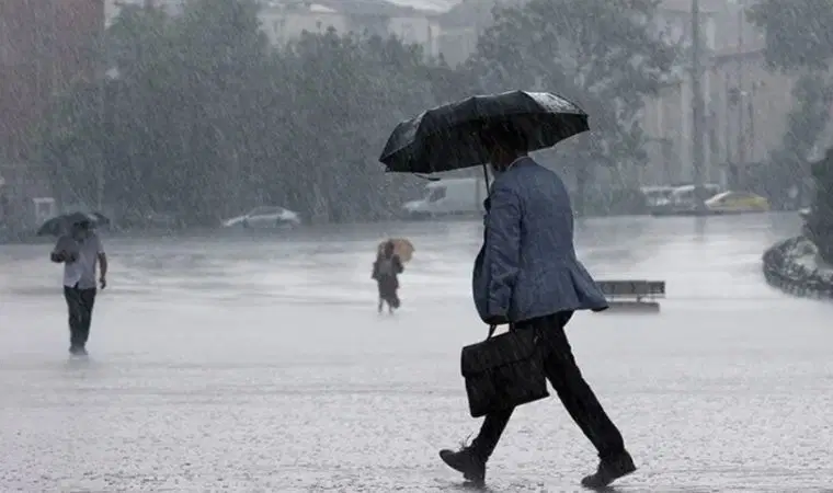Sağanak kuvvetleniyor: Meteoroloji'den sel, heyelan ve fırtına uyarısı