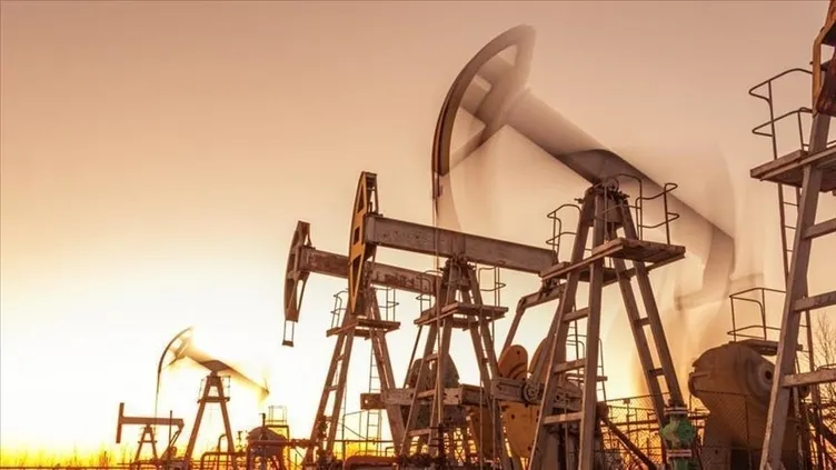 Petrol 100 dolar sınırında! Akaryakıtta yeni zam endişesi