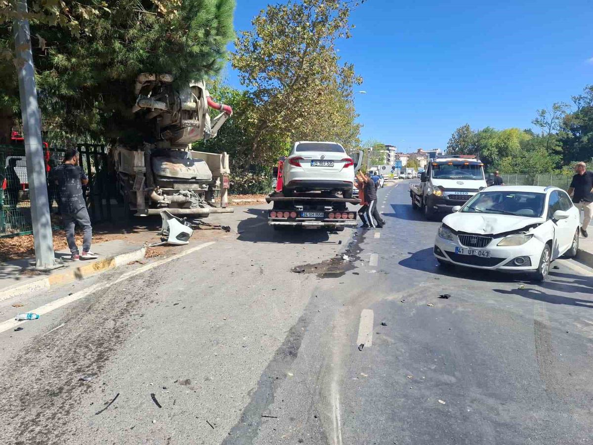 Sancaktepe’de beton pompa aracı dehşet saçtı: 5 yaralı