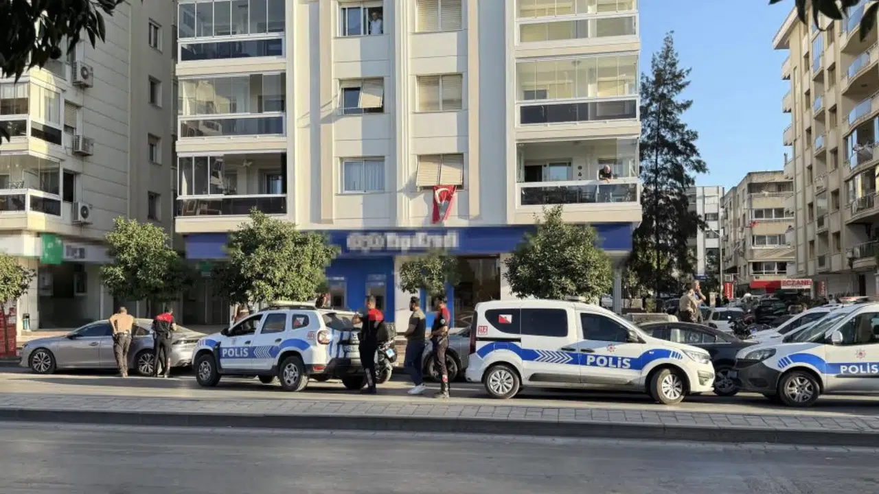 İzmir'de hareketli dakikalar! Banka için soygun ihbarı