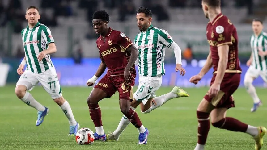 Süper Lig’de Konyaspor-Trabzonspor mücadelesi başladı